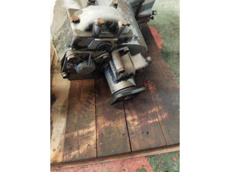 Recambio de caja cambios para nissan trucks l80-88 4.0 referencia OEM IAM T5200  