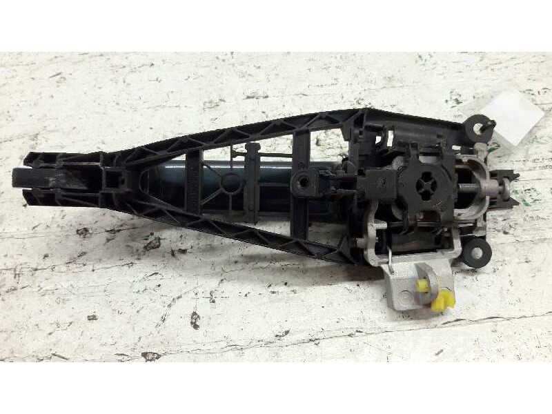 Recambio de maneta exterior trasera izquierda para opel zafira b 1.9 cdti referencia OEM IAM 24463749  