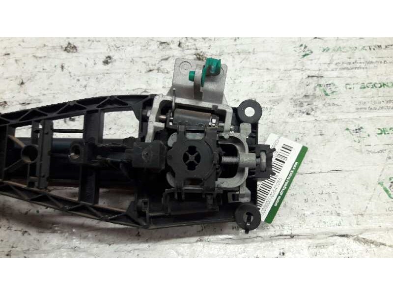 Recambio de maneta exterior trasera derecha para opel zafira b 1.9 cdti referencia OEM IAM 24463750  