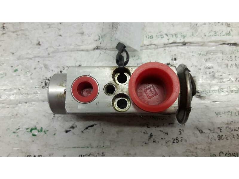 Recambio de valvula expansion para opel zafira b 1.9 cdti referencia OEM IAM 7011211  