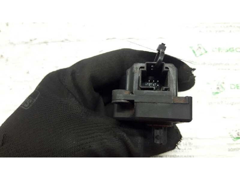 Recambio de motor regulador climatizacion para opel zafira b 1.9 cdti referencia OEM IAM H7102UA43 BEHR 