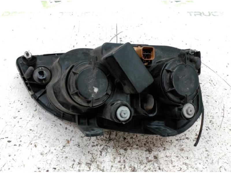 Recambio de faro izquierdo para chevrolet nubira berlina 2.0 diesel cat referencia OEM IAM   