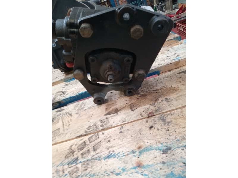 Recambio de caja direccion para nissan cabstar 01.04  cabina simple cabina individual referencia OEM IAM 492109X200 TAS15M605 