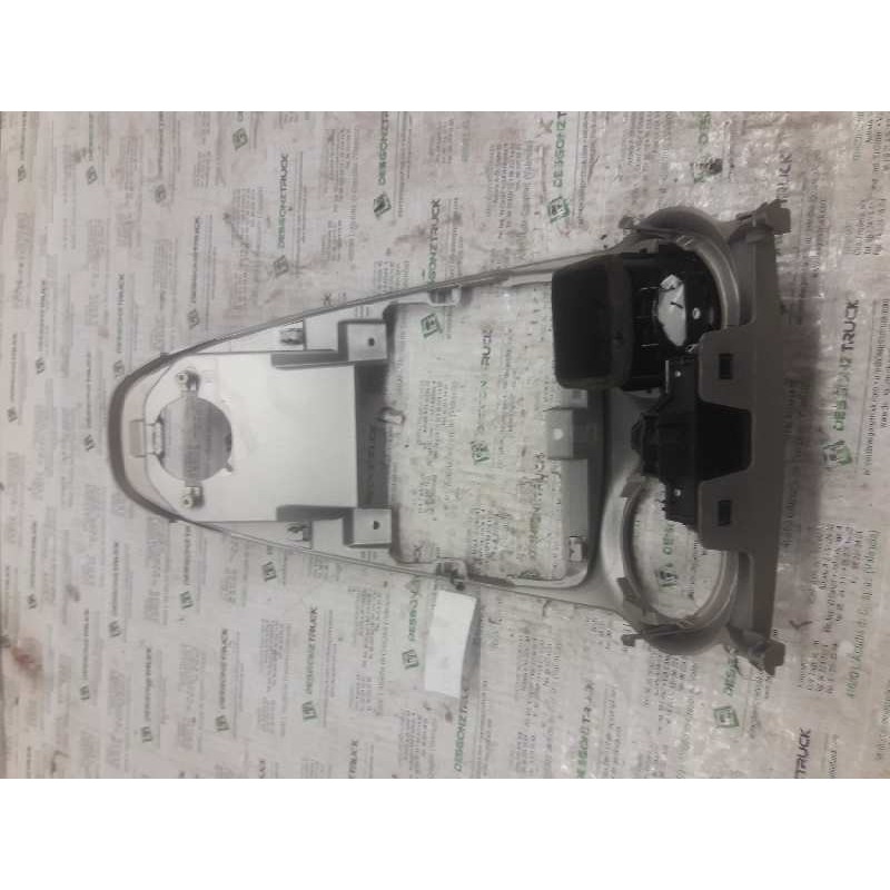 Recambio de guarnecidos consola de mandos para opel corsa d catch me referencia OEM IAM 460029937  