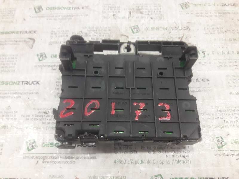 Recambio de caja reles / fusibles para peugeot 206 berlina xt referencia OEM IAM 9650664080 42848443 BSM