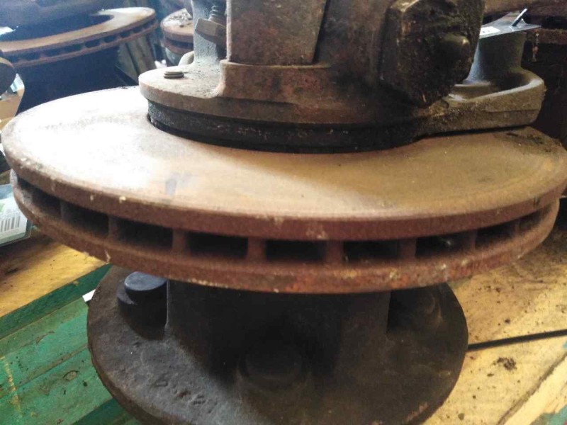 Recambio de buje delantero para nissan cabstar e referencia OEM IAM   