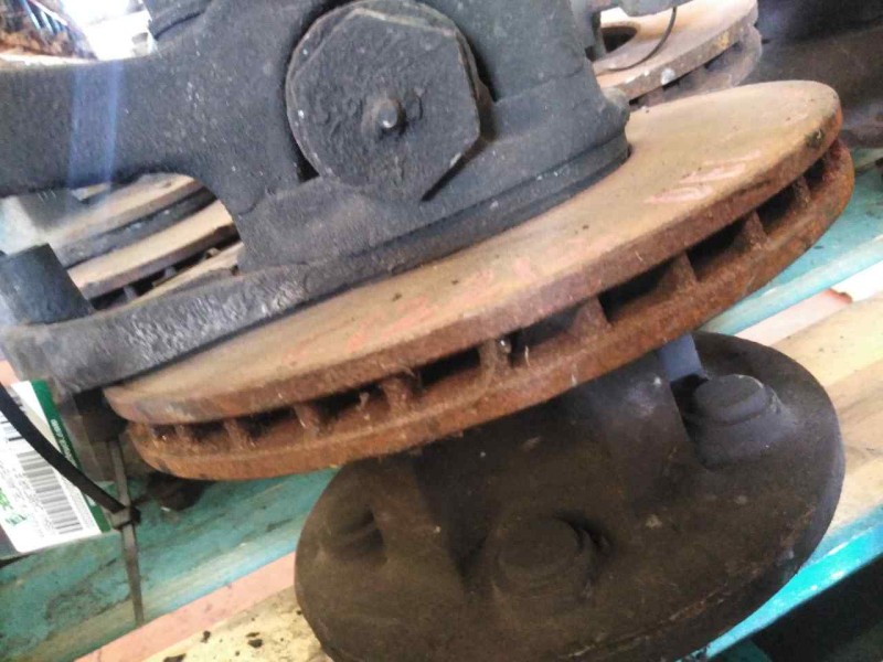 Recambio de buje delantero para nissan cabstar e referencia OEM IAM   