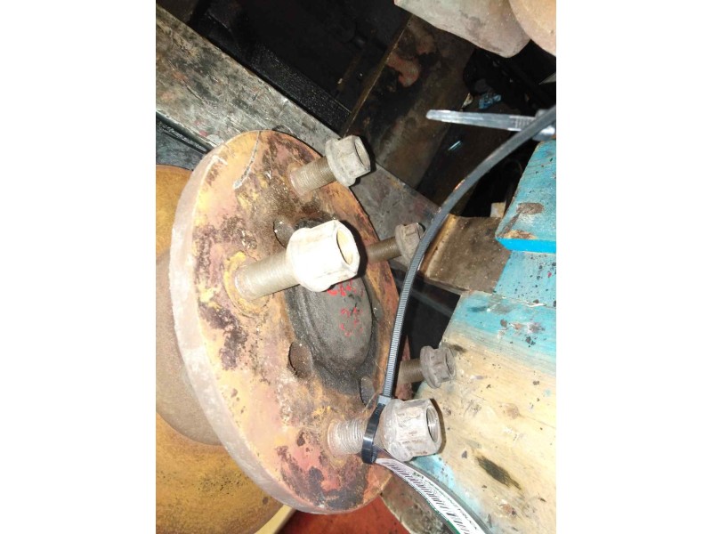 Recambio de buje delantero para nissan cabstar e 3.0 diesel referencia OEM IAM   