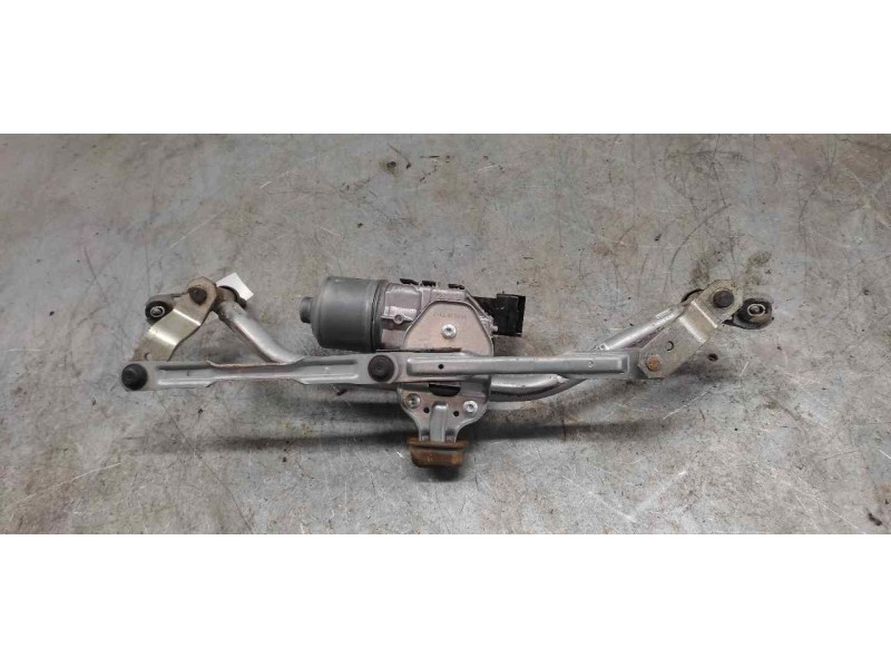 Recambio de motor limpia delantero para peugeot 208 style referencia OEM IAM 0390241540 4 PINS 