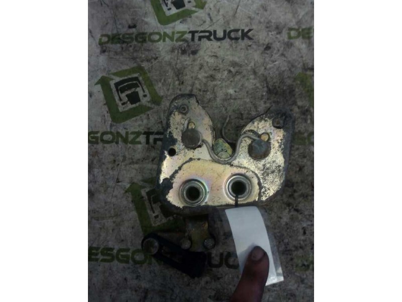 Recambio de cierre cabina derecho para nissan trucks l80.09 l80.14 referencia OEM IAM   