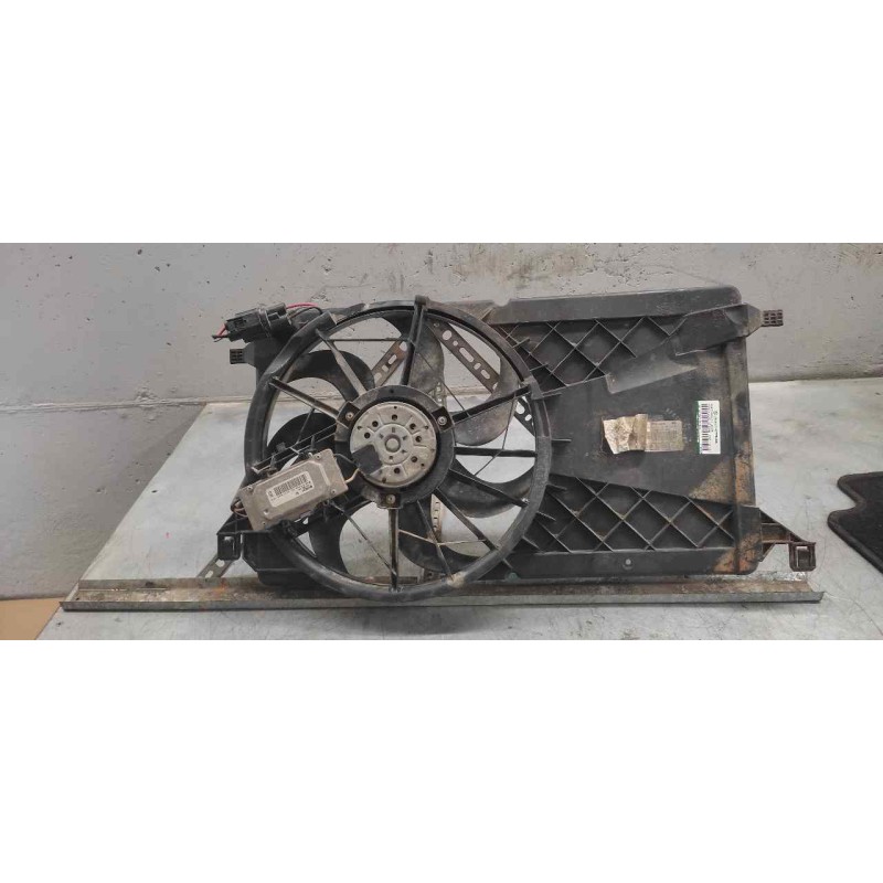 Recambio de electroventilador para ford focus berlina (cap) 1.8 tdci turbodiesel cat referencia OEM IAM 0130303930  