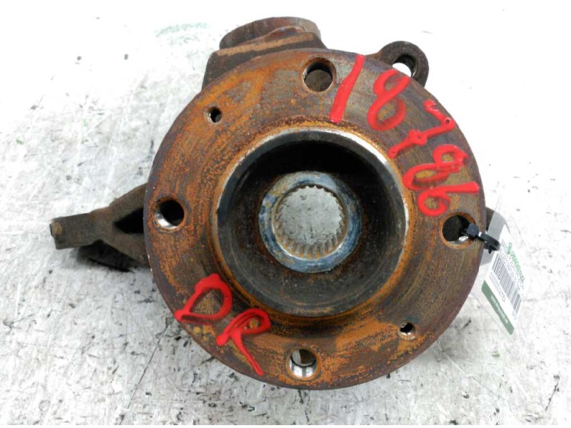 Recambio de mangueta delantera derecha para peugeot partner (s2) totem referencia OEM IAM 364754  