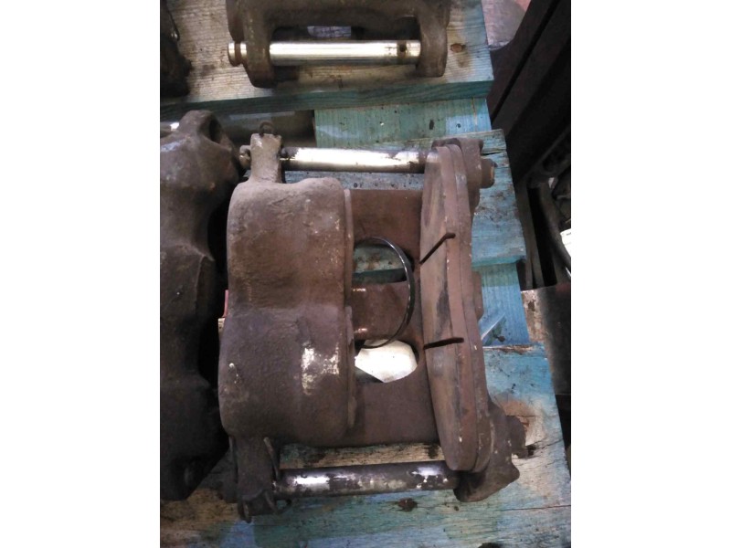 Recambio de pinza freno delantera izquierda para nissan cabstar e 3.0 diesel referencia OEM IAM 216174 BENDIX 