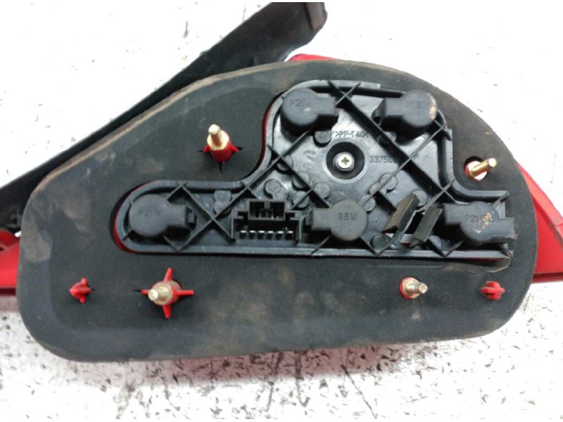 Recambio de piloto trasero derecho para lancia lancia y 1.2 16v ls referencia OEM IAM   