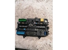 Recambio de caja reles / fusibles para opel astra h berlina cosmo referencia OEM IAM 13222173 5DK00866933 