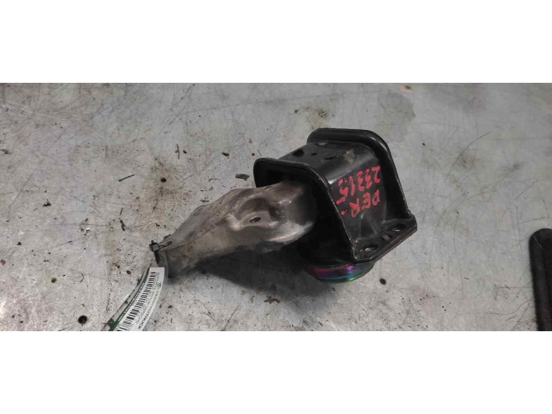 Recambio de soporte motor derecho para peugeot 307 cc (s1) 2.0 referencia OEM IAM 9636270080  