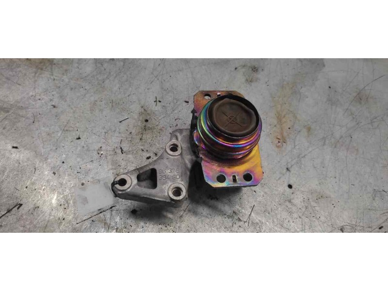 Recambio de soporte motor derecho para peugeot 307 cc (s1) 2.0 referencia OEM IAM 9636270080  