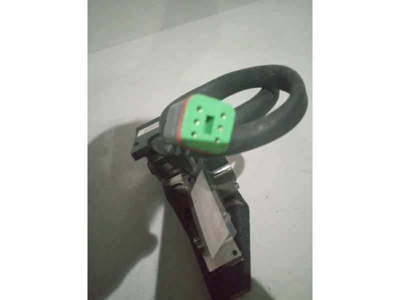 Recambio de pedal acelerador para renault magnum ab 2005 12.8 diesel referencia OEM IAM 7421111164  