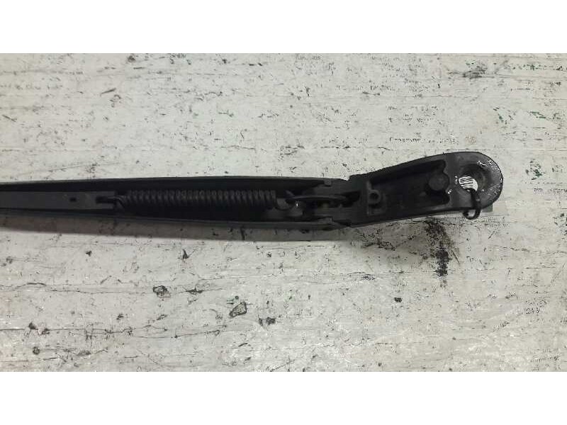 Recambio de brazo limpia delantero izquierdo para peugeot 407 st confort referencia OEM IAM   