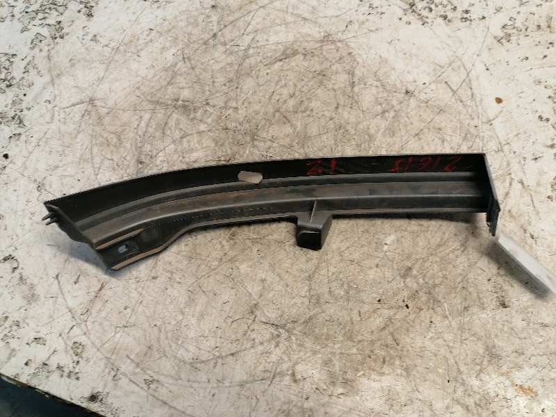 Recambio de moldura para opel zafira a elegance referencia OEM IAM 90580651 BAJO FARO IZQUIERDO 