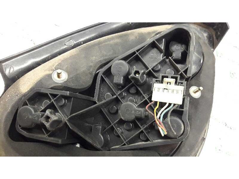 Recambio de piloto trasero derecho para fiat bravo (182) 1.9 d sx referencia OEM IAM   
