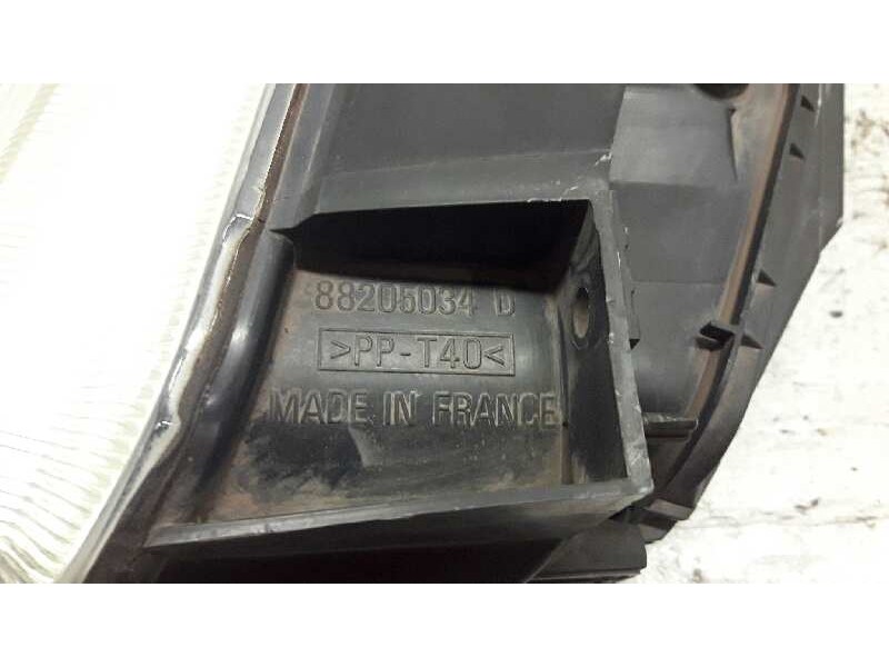 Recambio de faro derecho para citroën xantia break 1.9 td sx referencia OEM IAM 88205034  
