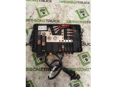 Recambio de caja reles / fusibles para renault serie t fg 4x2 cabina high-sleeper referencia OEM IAM 21717590   2