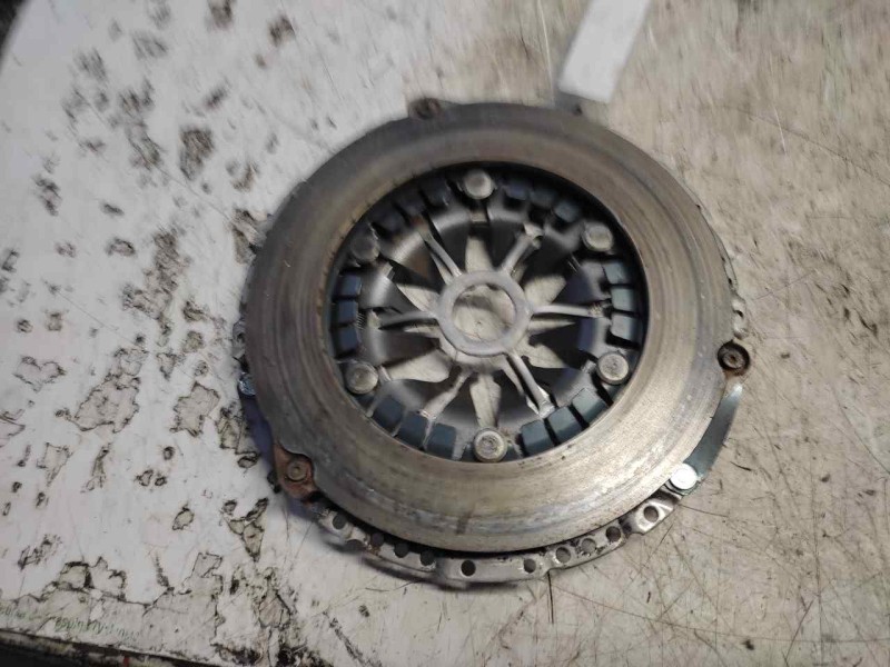 Recambio de kit embrague para volkswagen golf v berlina (1k1) conceptline (e) referencia OEM IAM 323064110  