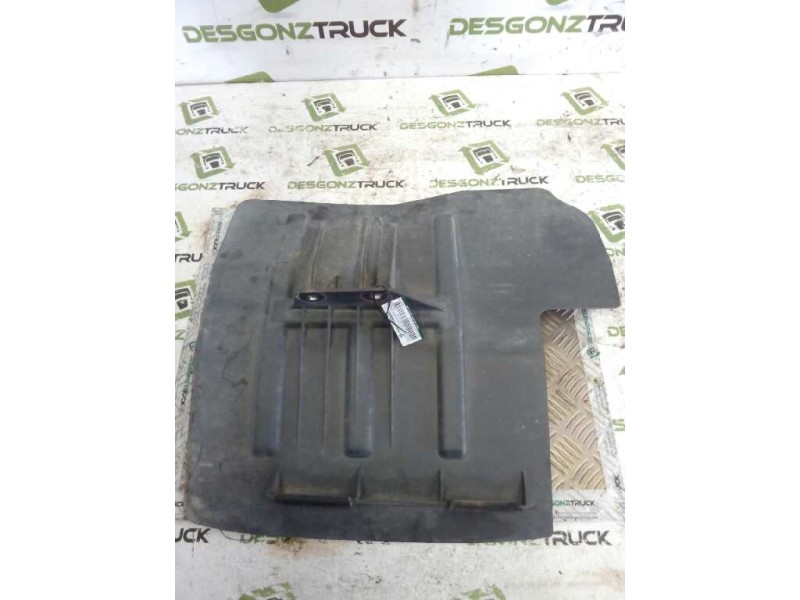 Recambio de guardabarros delantero izquierdo para iveco stralis (as) fg /fp  4x2 gran espacio referencia OEM IAM 504067512  