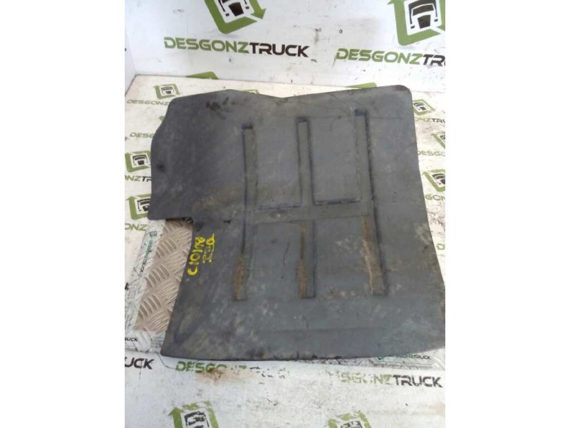 Recambio de guardabarros delantero izquierdo para iveco stralis (as) fg /fp  4x2 gran espacio referencia OEM IAM 504067512  