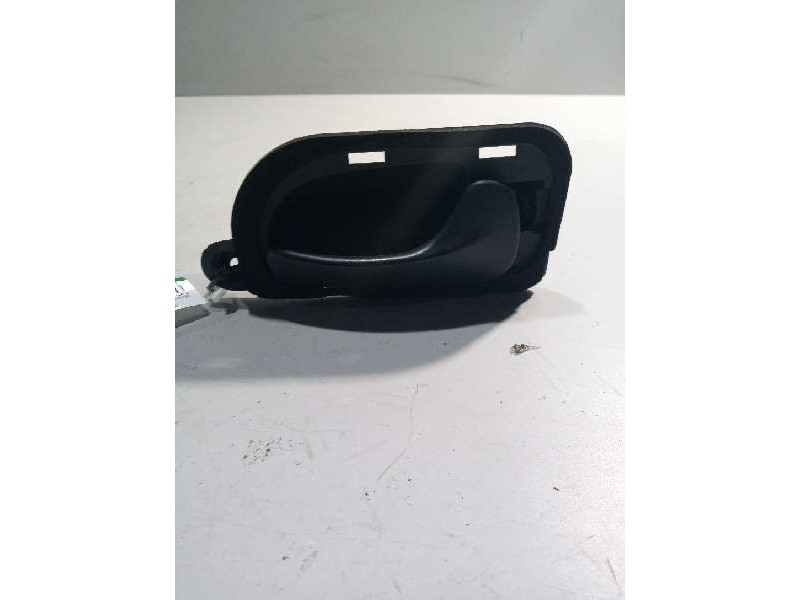 Recambio de maneta interior delantera derecha para renault magnum ab 2005 12.8 diesel referencia OEM IAM 7482060326  