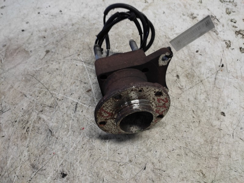 Recambio de buje trasero derecho para fiat scudo combi (272) l1h1 120 multijet (5 pl.) referencia OEM IAM   