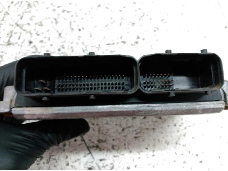 Recambio de centralita motor uce para opel astra g berlina 2.0 dti referencia OEM IAM 24417167 01040628SA9999 0281010267
