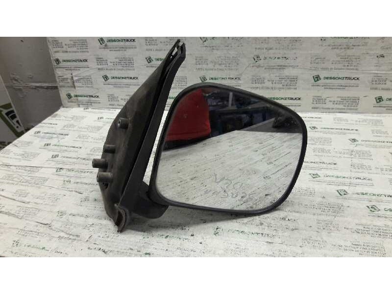 Recambio de retrovisor derecho para nissan serena (c23m) 2.0 se referencia OEM IAM   