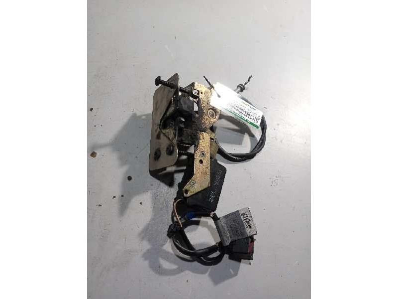Recambio de cerradura puerta delantera derecha para renault magnum ab 2005 12.8 diesel referencia OEM IAM 7482280160  