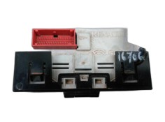 Recambio de pantalla multifuncion para renault megane ii familiar dynamique referencia OEM IAM    2