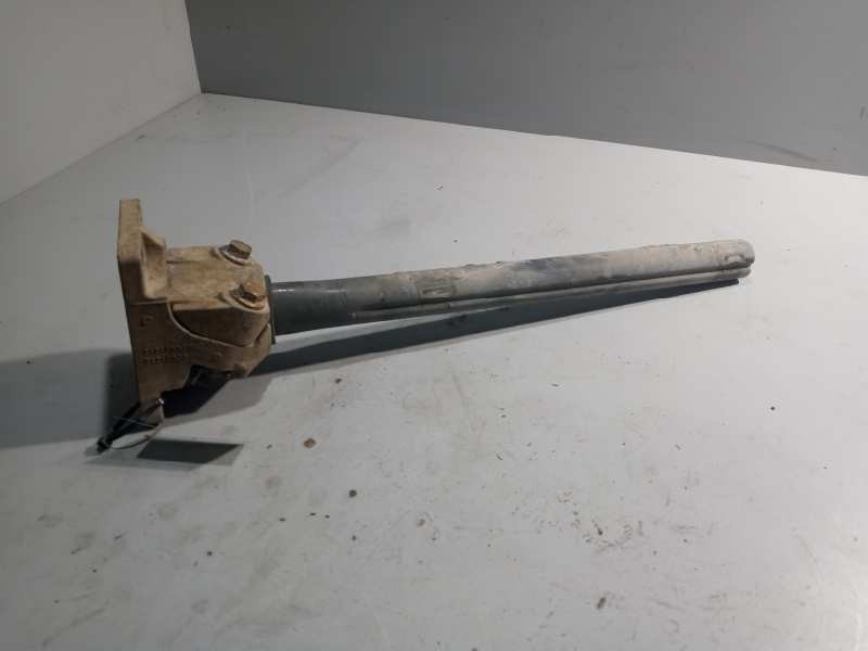 Recambio de soporte guardabarros trasero para renault magnum ab 2005 12.8 diesel referencia OEM IAM DERECHO  