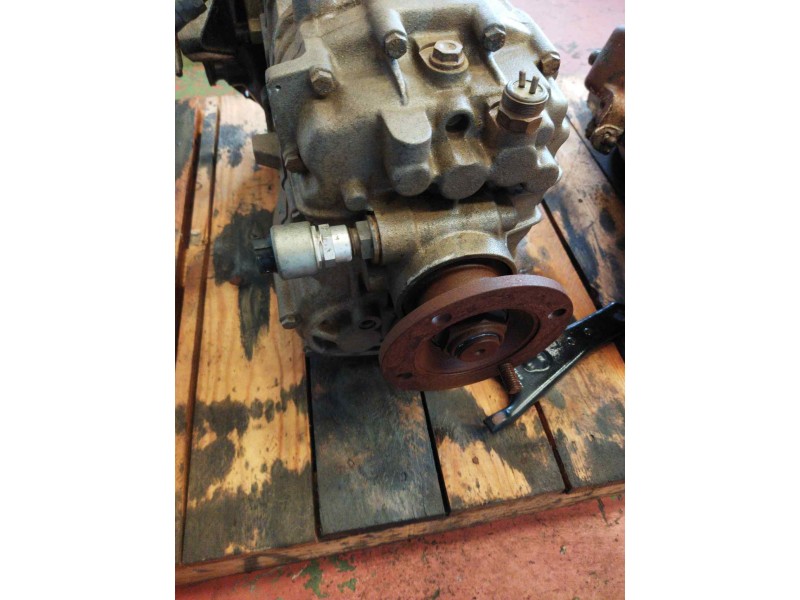 Recambio de caja cambios para nissan trucks l-80 referencia OEM IAM S542 1307052002 07100400-2