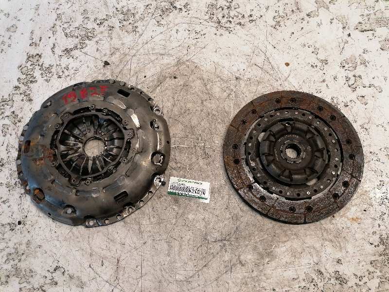 Recambio de kit embrague para ford mondeo berlina (ge) ambiente referencia OEM IAM 3S717550H2A  