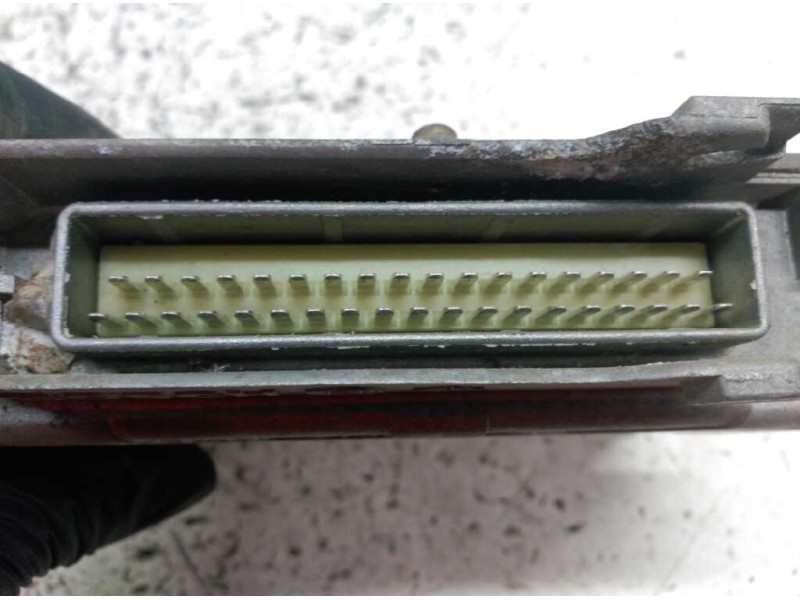 Recambio de centralita motor uce para peugeot 106 (s1) 1.0 referencia OEM IAM 0261203943 9623792680 