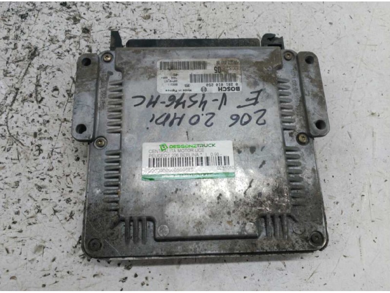 Recambio de centralita motor uce para peugeot 206 berlina referencia OEM IAM 0281010250 9637089980 