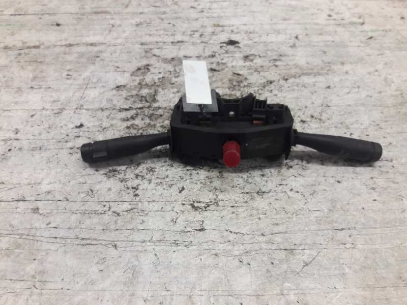 Recambio de mando multifuncion para ford fiesta berl./courier surf referencia OEM IAM   