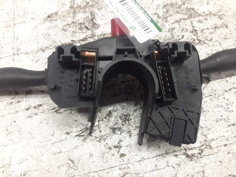 Recambio de mando multifuncion para ford fiesta berl./courier surf referencia OEM IAM   