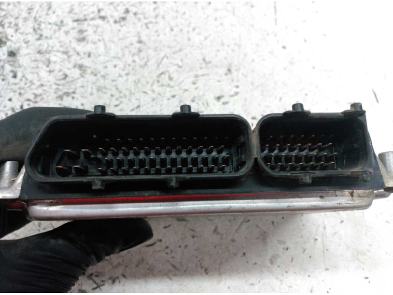 Recambio de centralita motor uce para volkswagen polo berlina (6n1) 1.4 referencia OEM IAM 0261206031  