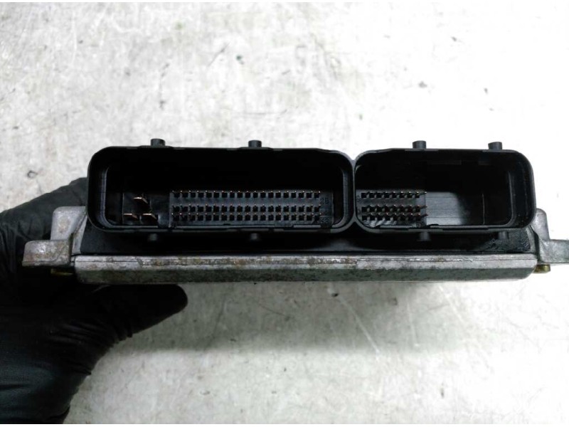 Recambio de centralita motor uce para opel zafira a blue line referencia OEM IAM 24417169 6235496 0281010268