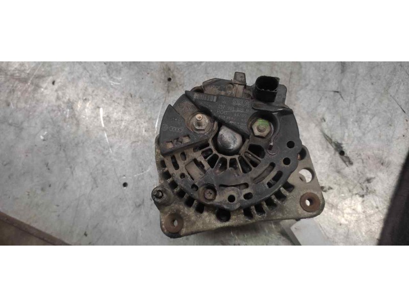 Recambio de alternador para seat ibiza (6k1) select referencia OEM IAM 037903025M 0124325013 14V 90A BOSCH