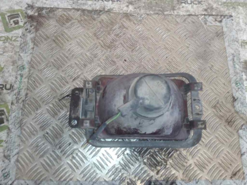 Recambio de faro derecho para iveco serie m fgfe (145-17) 130 kw larga distancia referencia OEM IAM   