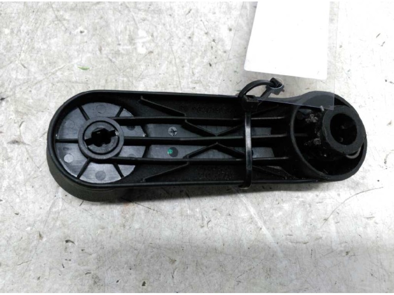 Recambio de maneta elevalunas trasera derecha para opel zafira a blue line referencia OEM IAM 142479 90433453 