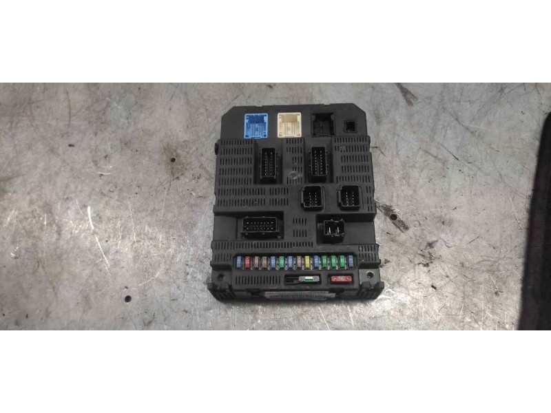 Recambio de caja reles / fusibles para peugeot 207 xs pack referencia OEM IAM 9659285580 BSI 