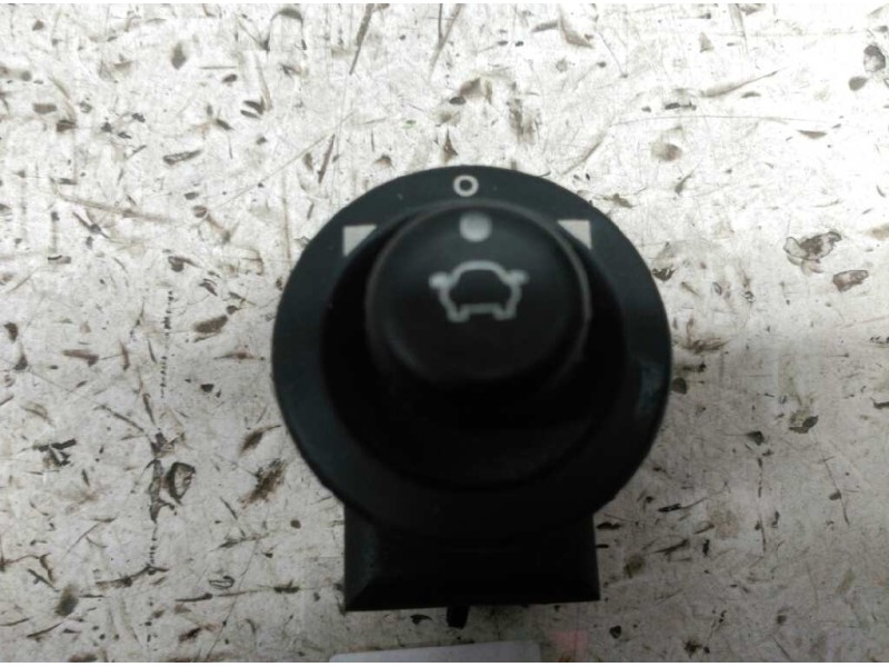 Recambio de mando retrovisor para ford focus berlina (cak) ghia referencia OEM IAM 93BG17B676BA  